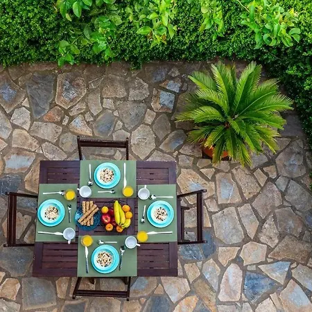 Small House With Garden & View * Promirion