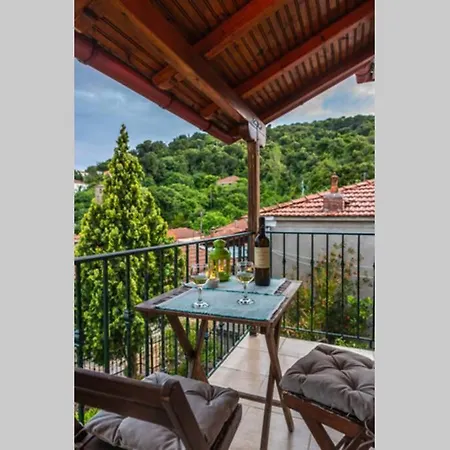 Small House With Garden & View Promirion