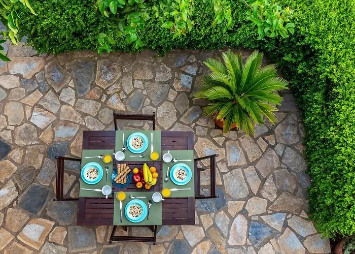 Small House With Garden & View * Promirion