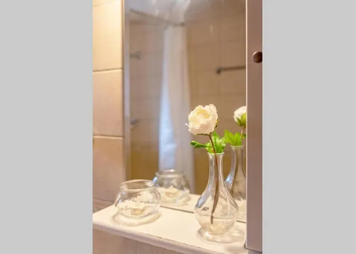 Small House With Garden & View Appartamento Promirion