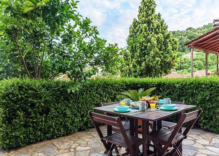 Small House With Garden & View Appartamento *