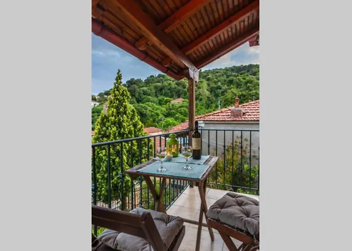 Small House With Garden & View Promirion